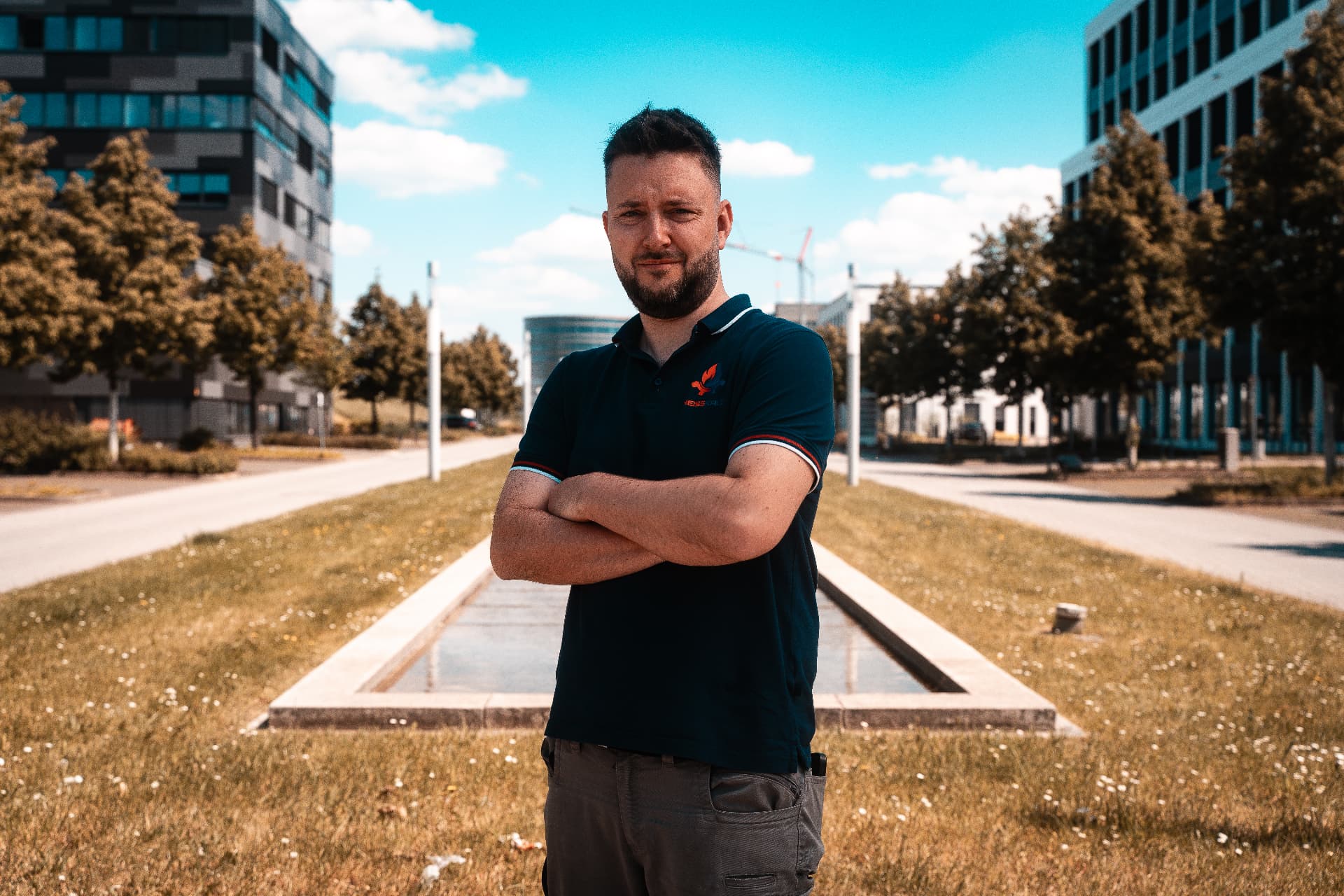Teammitglied von HEISSKALT im Firmen-Poloshirt